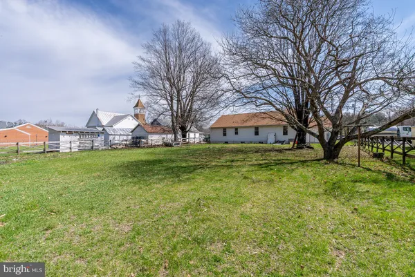 $244,900 | 11578 Blue Gray Trail, Brandywine, WV 26802