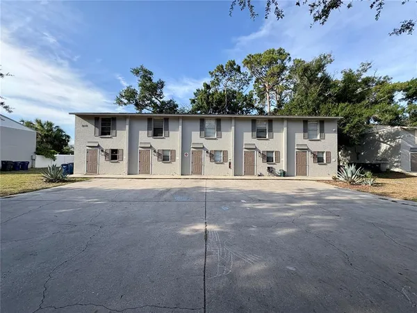 $1,400 | 305 57th Ave Drive East, Unit A, Bradenton, FL 34203