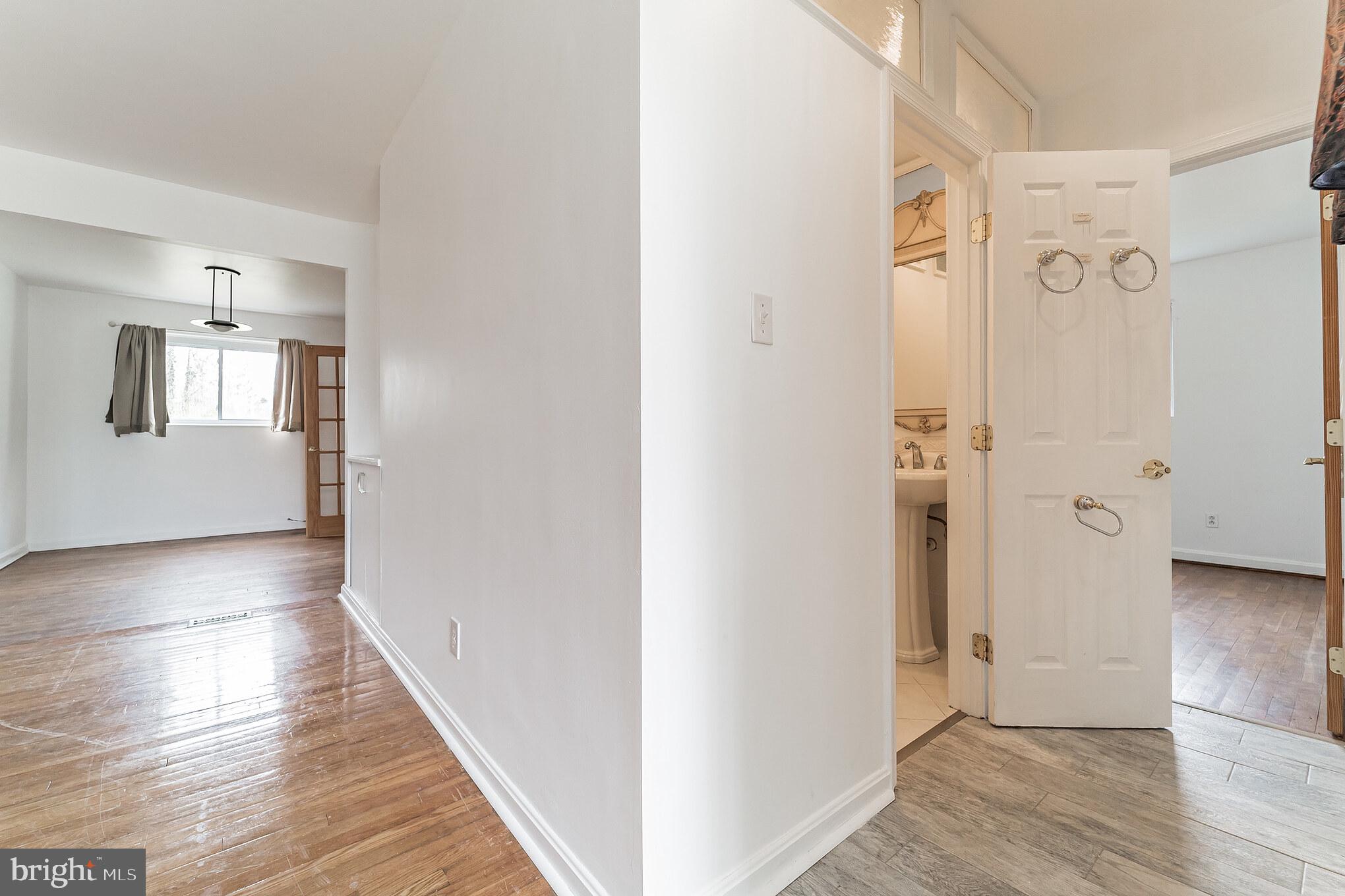 8600 Leonard Drive Silver Spring, MD 20910 - Photo 17 of 47