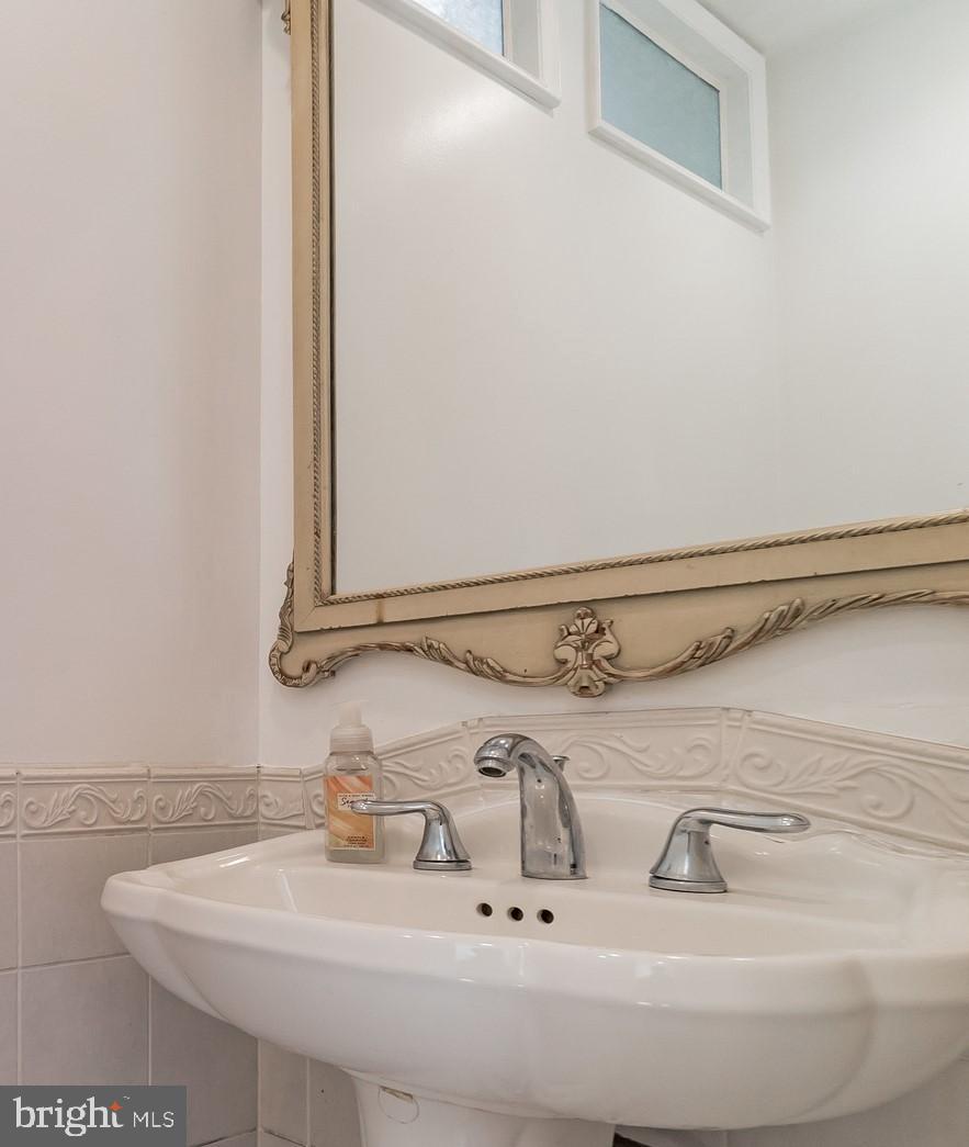 8600 Leonard Drive Silver Spring, MD 20910 - Photo 33 of 47