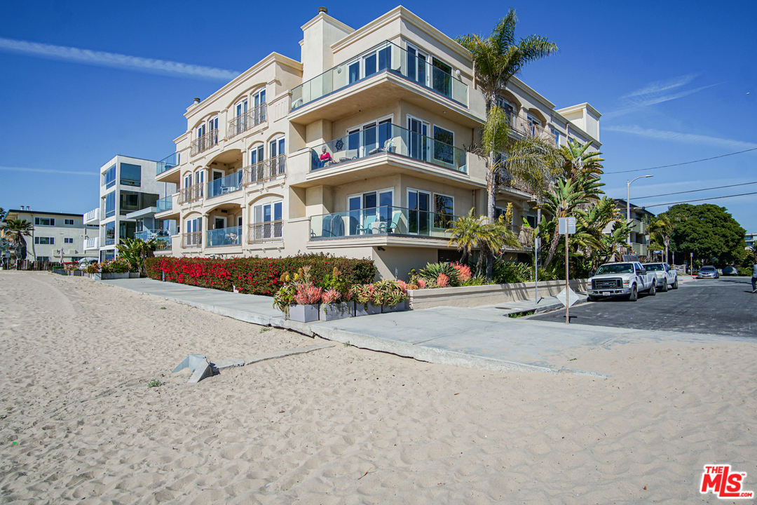 6309 Ocean Front Walk, Unit 201 Playa del Rey, CA 90293 - Photo 2 of 24