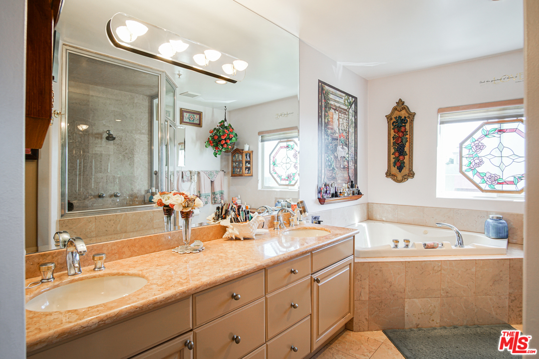 6309 Ocean Front Walk, Unit 201 Playa del Rey, CA 90293 - Photo 16 of 24