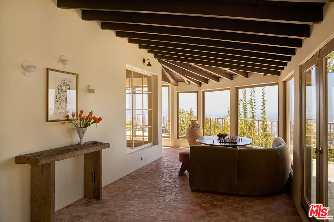 6911 Los Tilos Road Los Angeles, CA 90068 - Photo 27 of 44