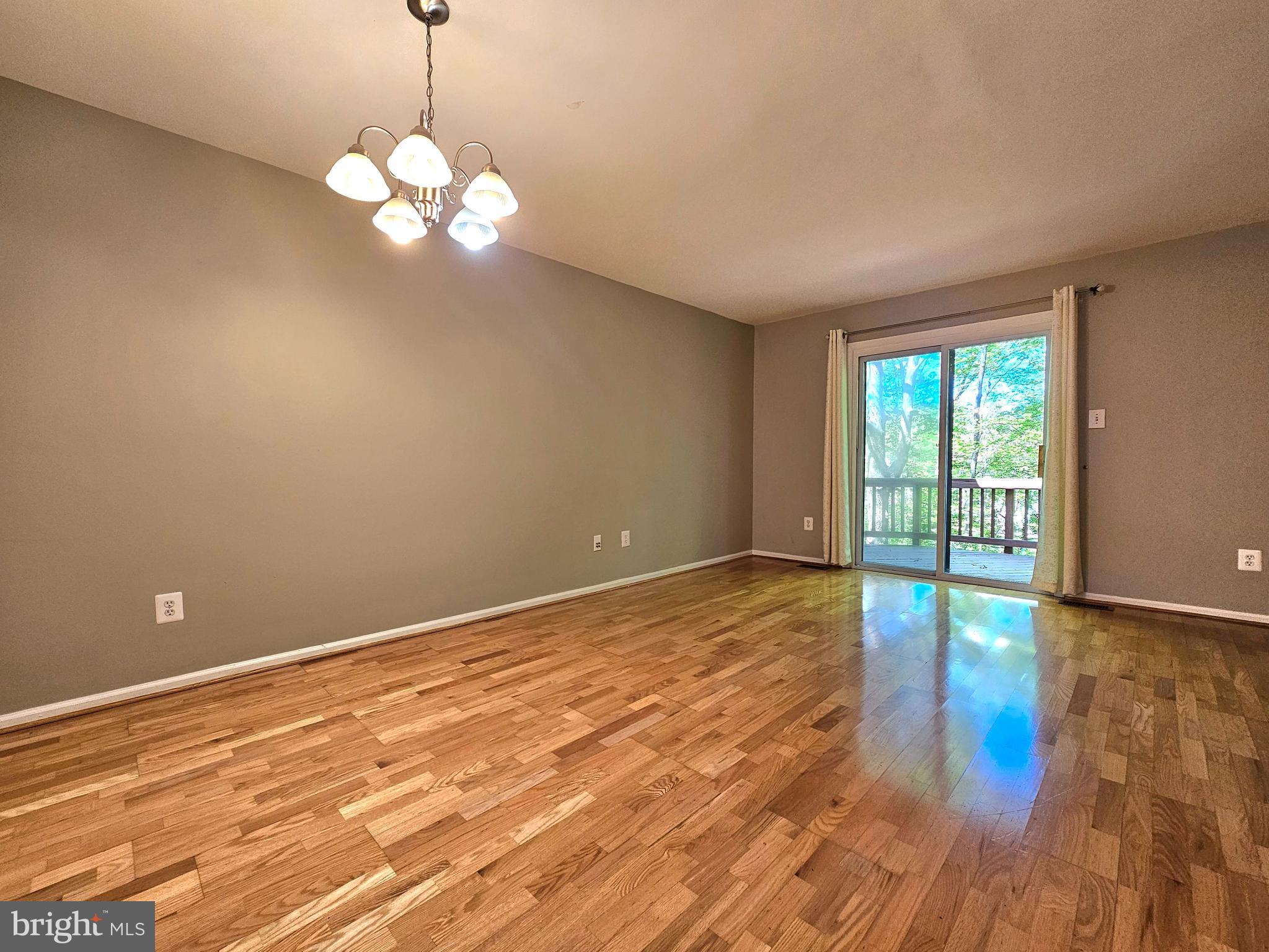 7664 Northern Oaks Court Springfield, VA 22153 - Photo 9 of 29