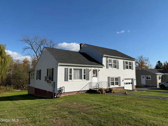 $289,000 | 6 Sunset View Avenue, Brunswick, NY 12180