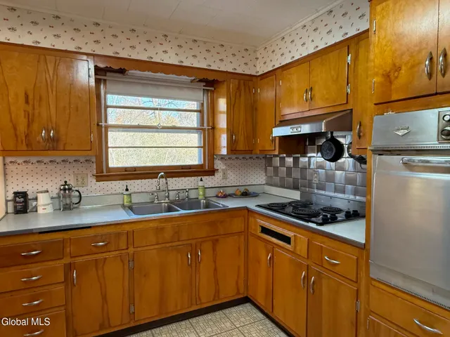 $289,000 | 6 Sunset View Avenue, Brunswick, NY 12180