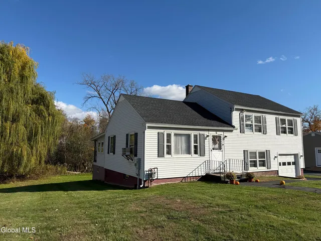 $289,000 | 6 Sunset View Avenue, Brunswick, NY 12180