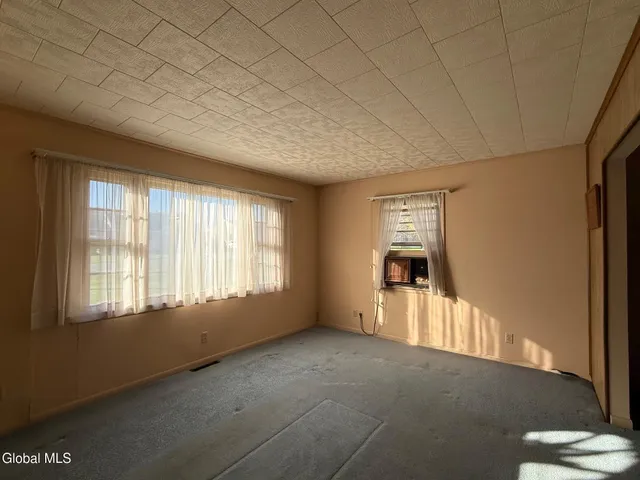 $289,000 | 6 Sunset View Avenue, Brunswick, NY 12180