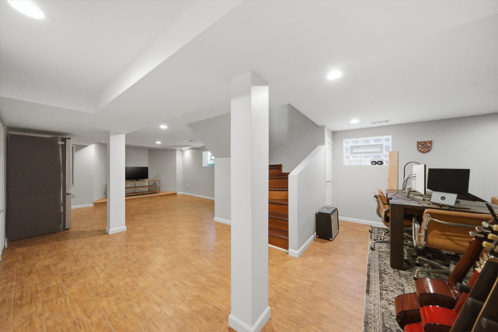 6057 North Tripp Avenue Chicago, IL 60646 - Photo 33 of 45