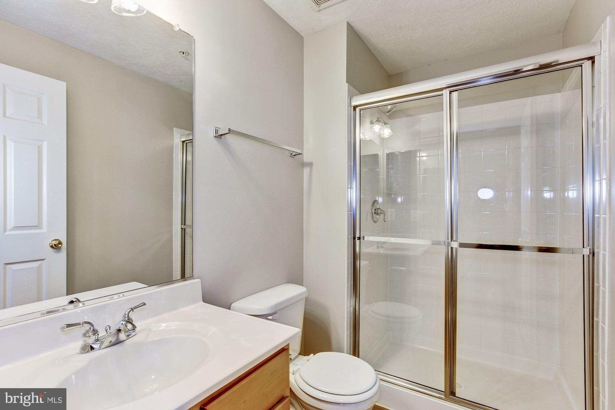 9709 Langley Road Baltimore, MD 21220 - Photo 25 of 31 Bath