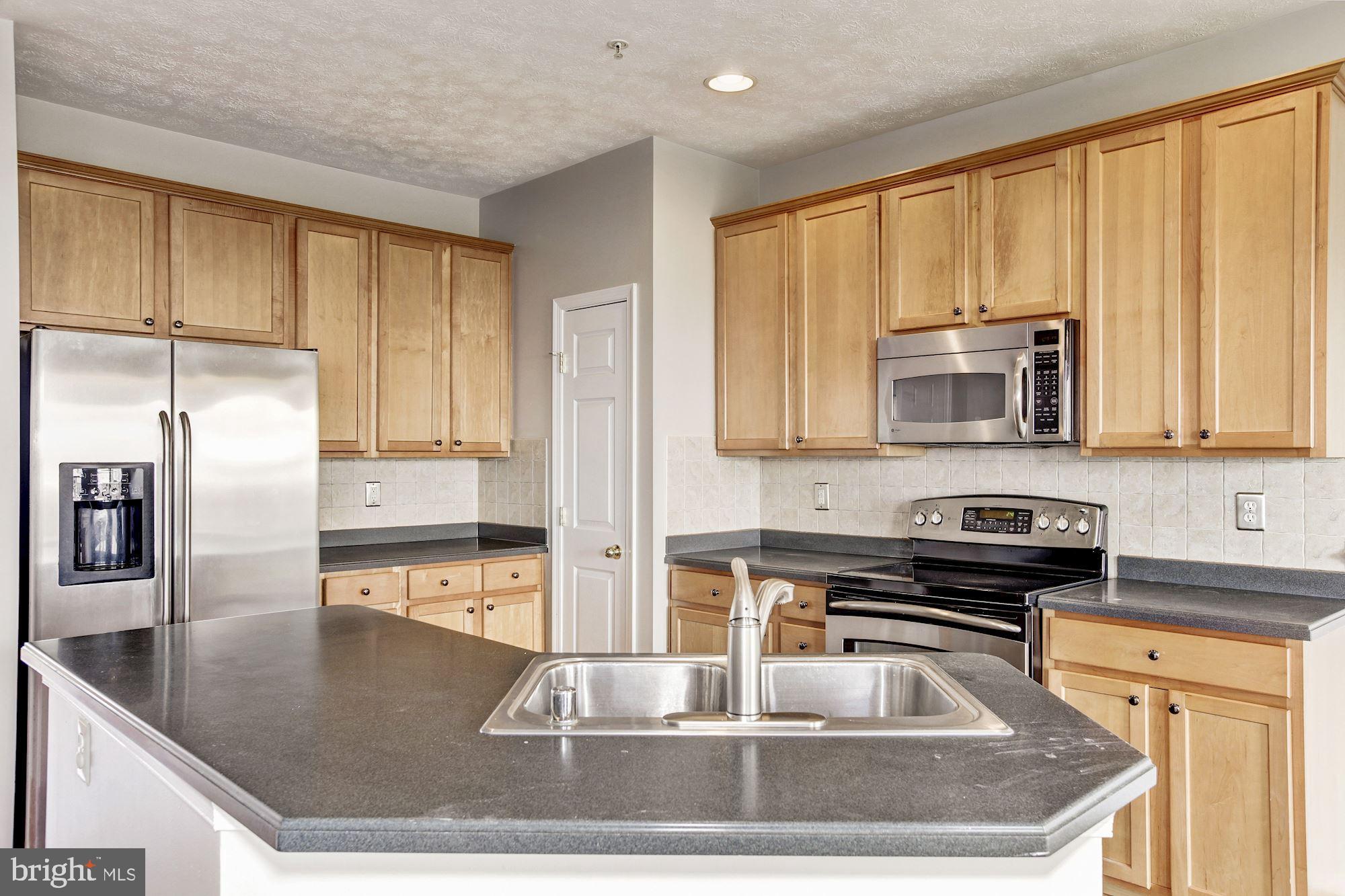 9709 Langley Road Baltimore, MD 21220 - Photo 10 of 31 Kitchen