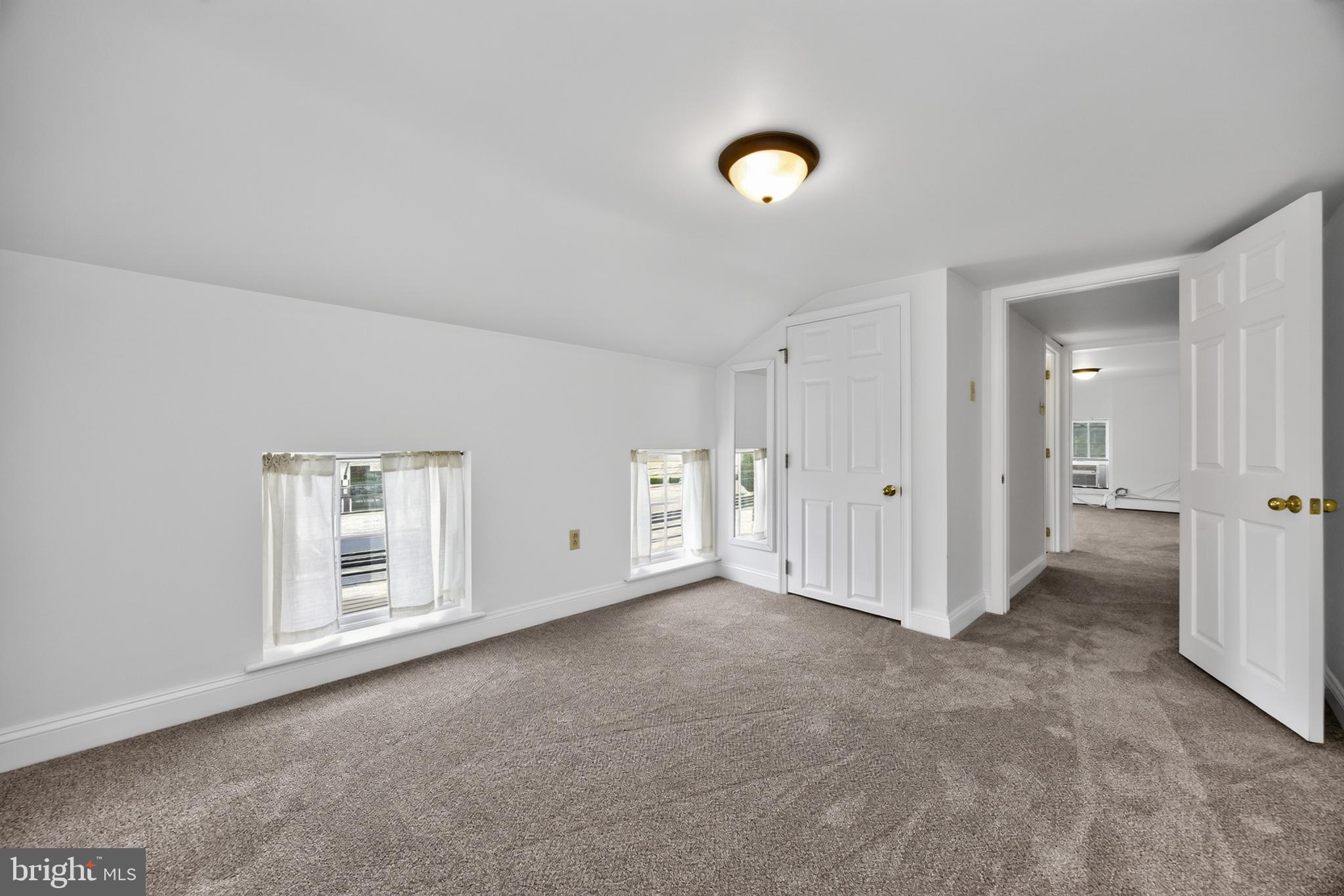 397 West Ridge Pike, Unit 3 Limerick, PA 19468 - Photo 15 of 39 Living room
