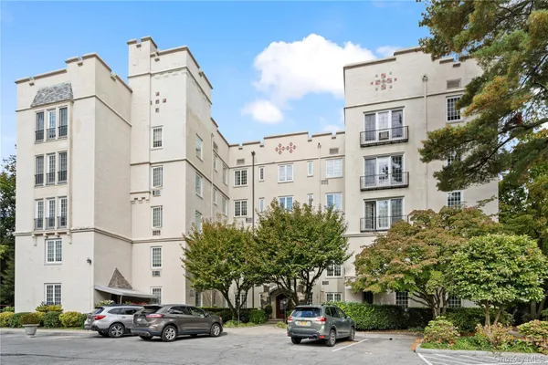 $1,595,000 | 1 Rivermere, Unit 5A, Bronxville, NY 10708