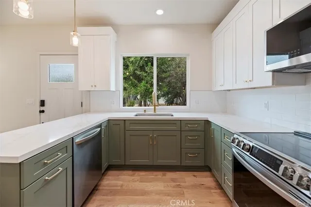 $2,950 | 14076 Cornishcrest Road, Unit B, Whittier, CA 90604