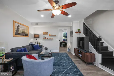 $375,000 | 1300 South Cleveland Street, Unit 364, Arlington, VA 22204