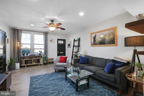$375,000 | 1300 South Cleveland Street, Unit 364, Arlington, VA 22204