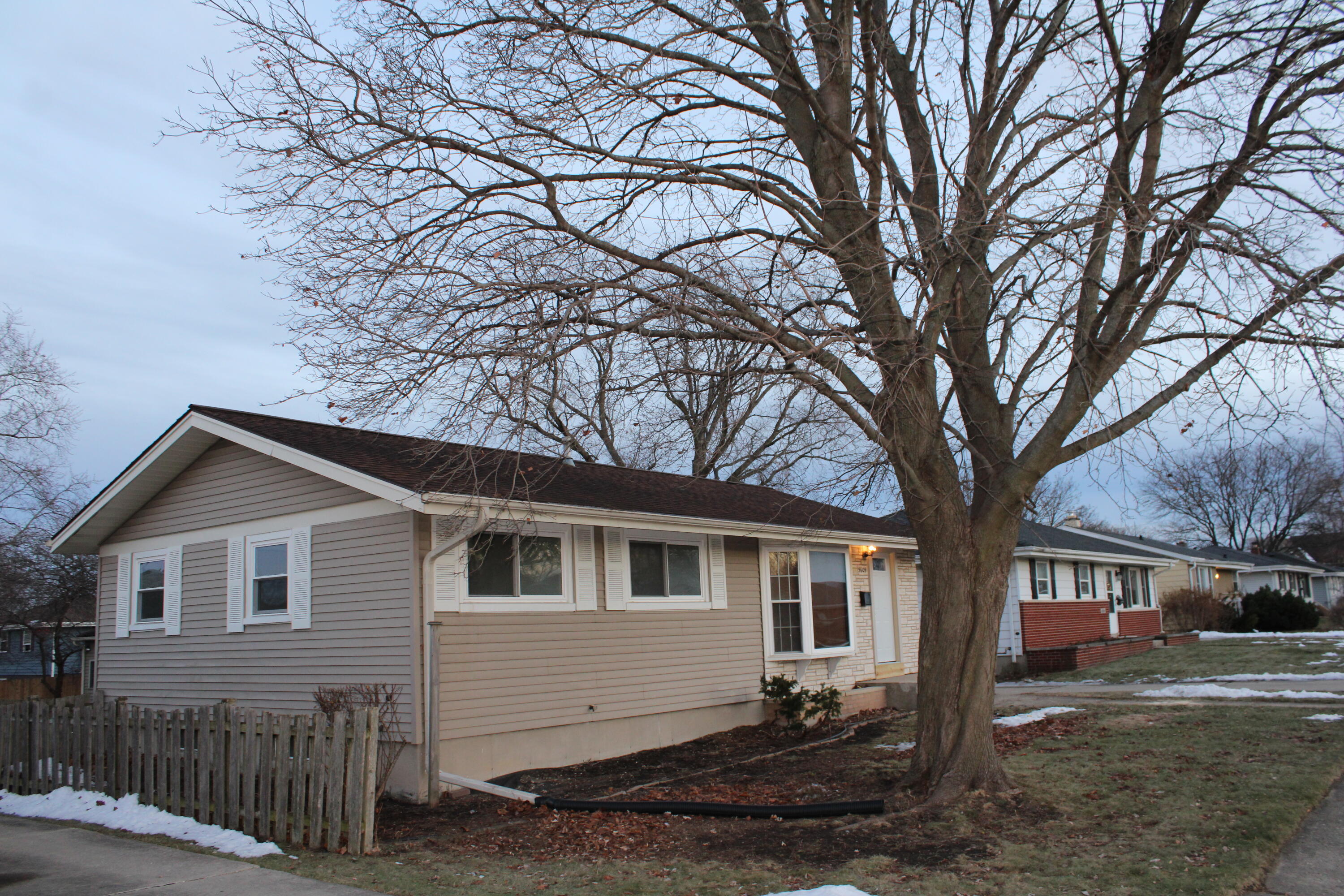 5609 55th Avenue Kenosha, WI 53144 - Photo 2 of 44 2) 66253-69474121777df