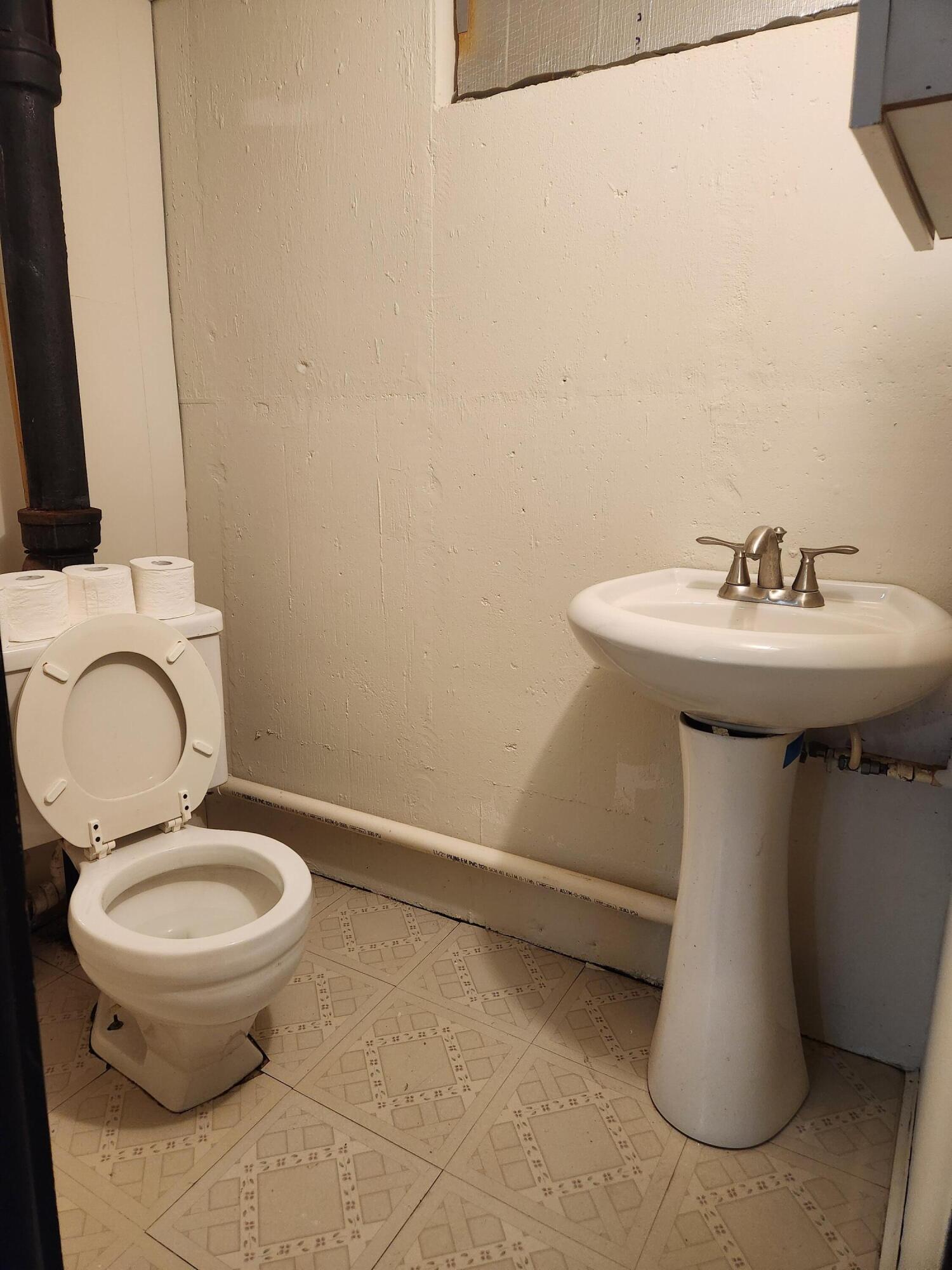 5609 55th Avenue Kenosha, WI 53144 - Photo 37 of 44 37) 66253-694744868b19a