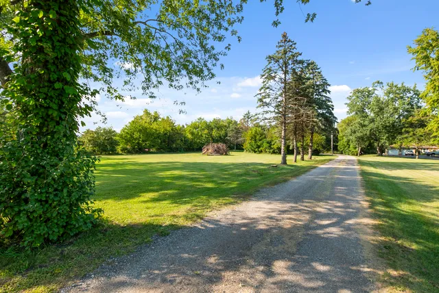 $339,000 | 331 Old Hickory Road, New Lenox, IL 60451