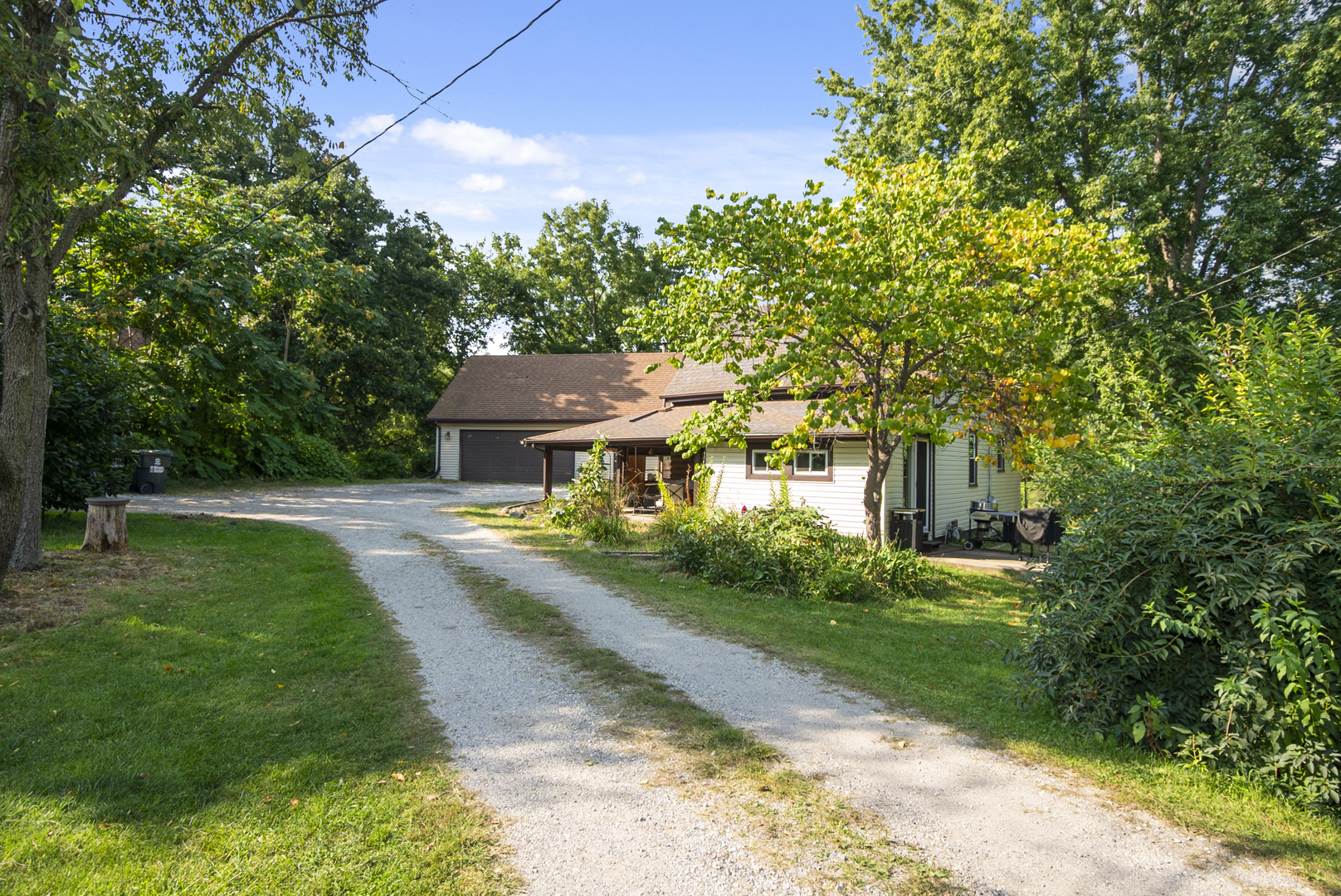331 Old Hickory Road New Lenox, IL 60451 - Photo 3 of 32 Gallery Image 3