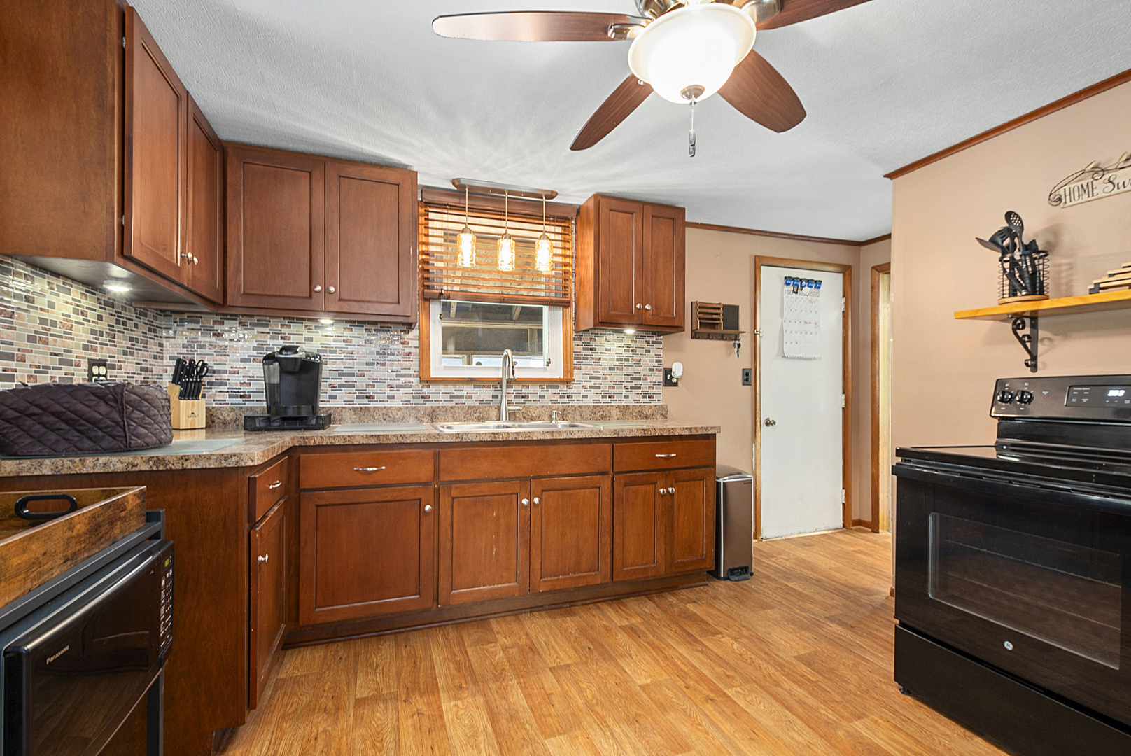 331 Old Hickory Road New Lenox, IL 60451 - Photo 9 of 32 Gallery Image 9