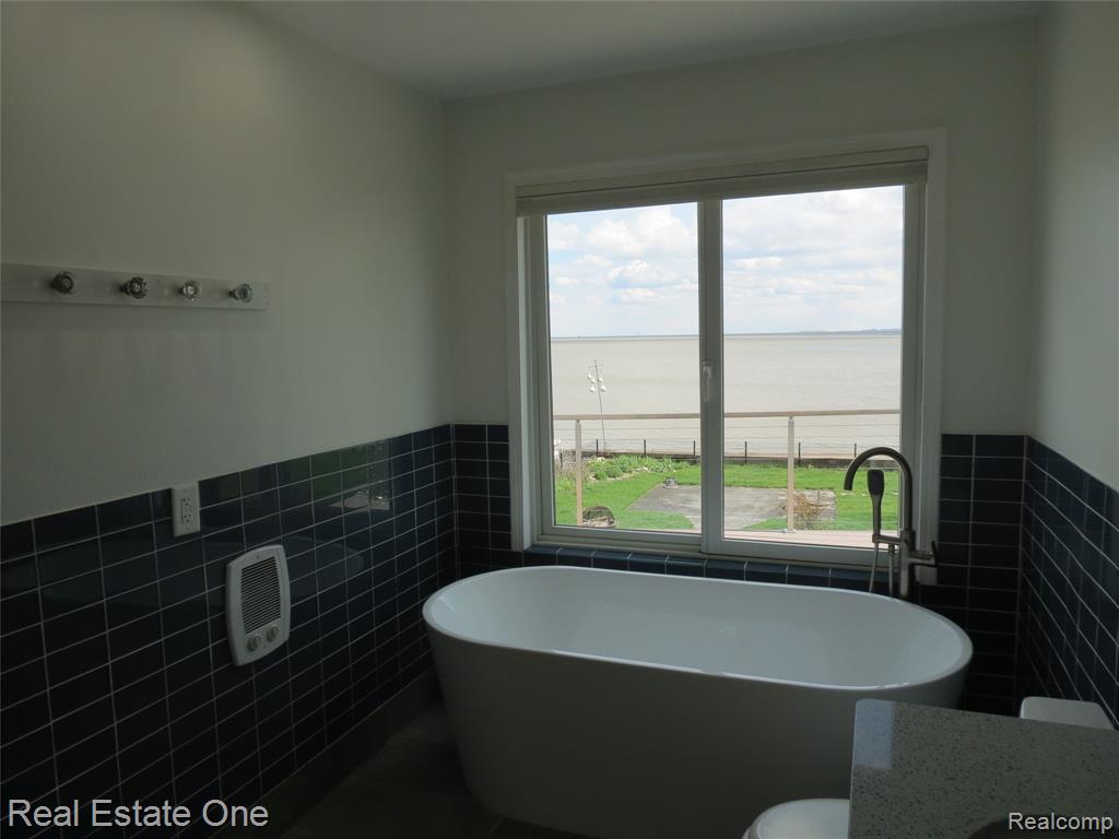 4583 Allen Cove Road Luna Pier, MI 48157 - Photo 42 of 61