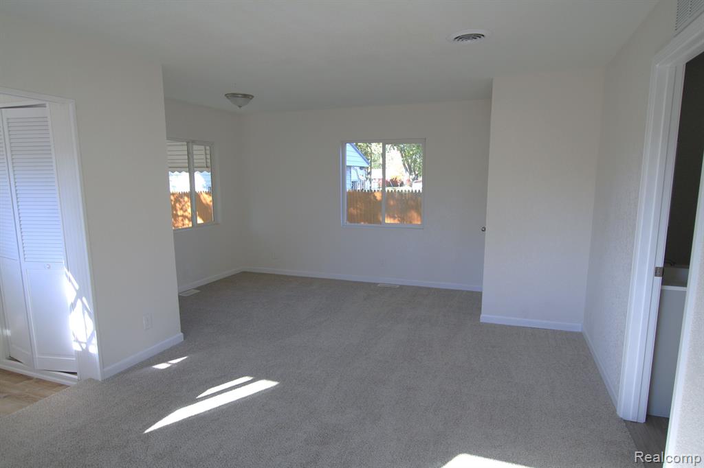 4450 Van Slyke Road Flint, MI 48507 - Photo 11 of 20 Gallery Image 11