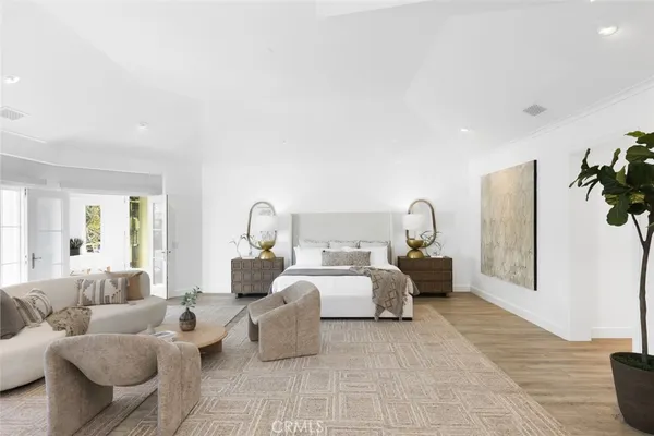 $9,995,000 | 21 Lochmoor Lane, Newport Beach, CA 92660