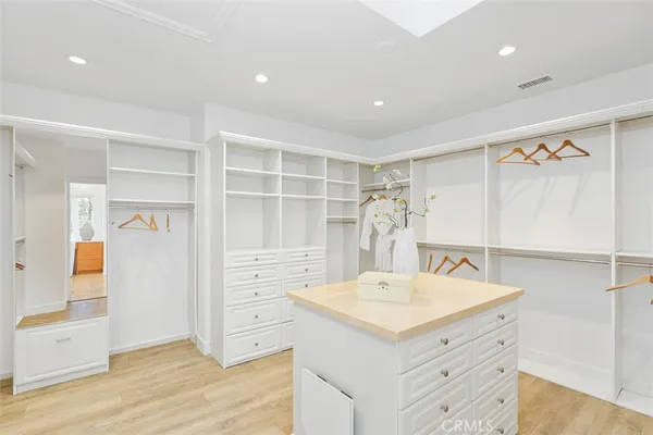 $9,995,000 | 21 Lochmoor Lane, Newport Beach, CA 92660