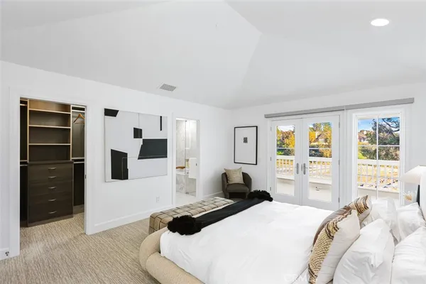 $9,995,000 | 21 Lochmoor Lane, Newport Beach, CA 92660