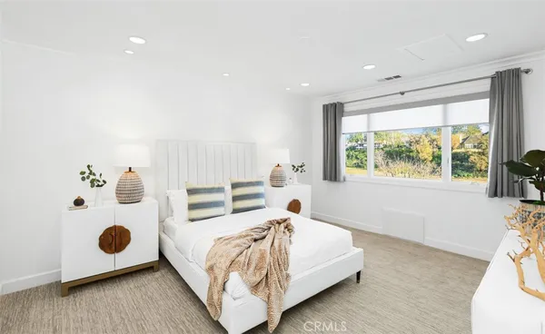 $9,995,000 | 21 Lochmoor Lane, Newport Beach, CA 92660