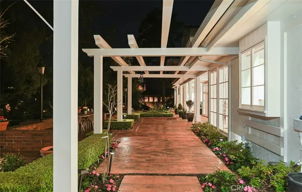 $9,995,000 | 21 Lochmoor Lane, Newport Beach, CA 92660
