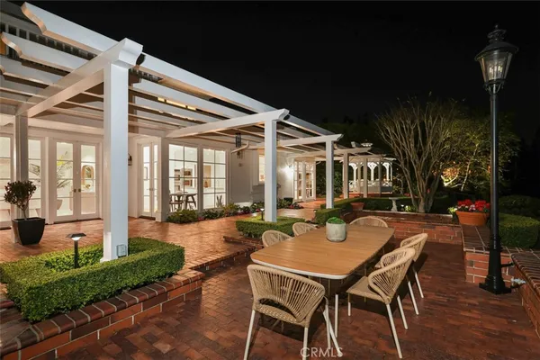 $9,995,000 | 21 Lochmoor Lane, Newport Beach, CA 92660