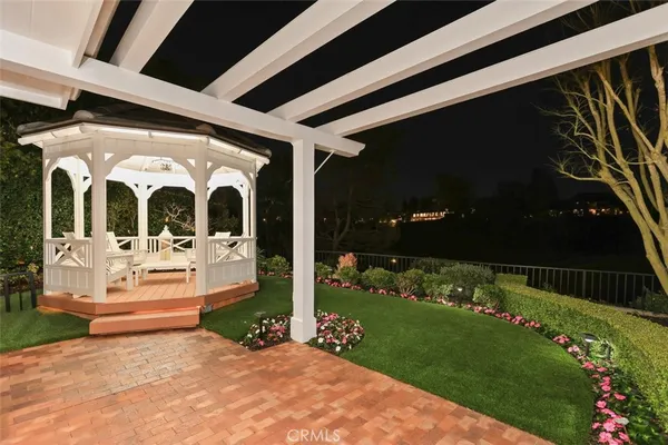 $9,995,000 | 21 Lochmoor Lane, Newport Beach, CA 92660