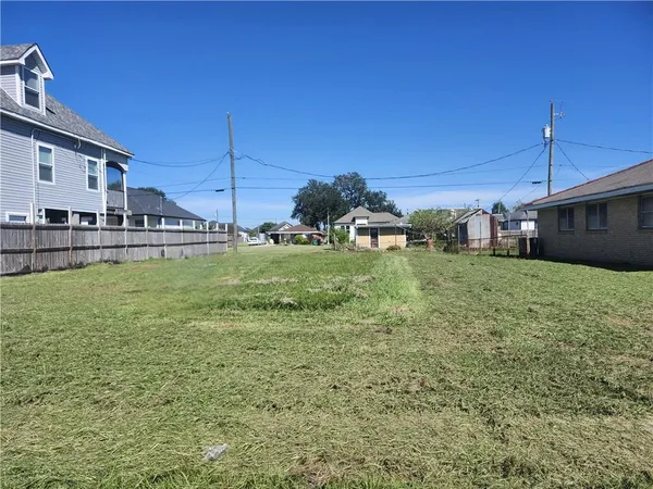 $65,000 | 405 Genet Drive, Arabi, LA 70032