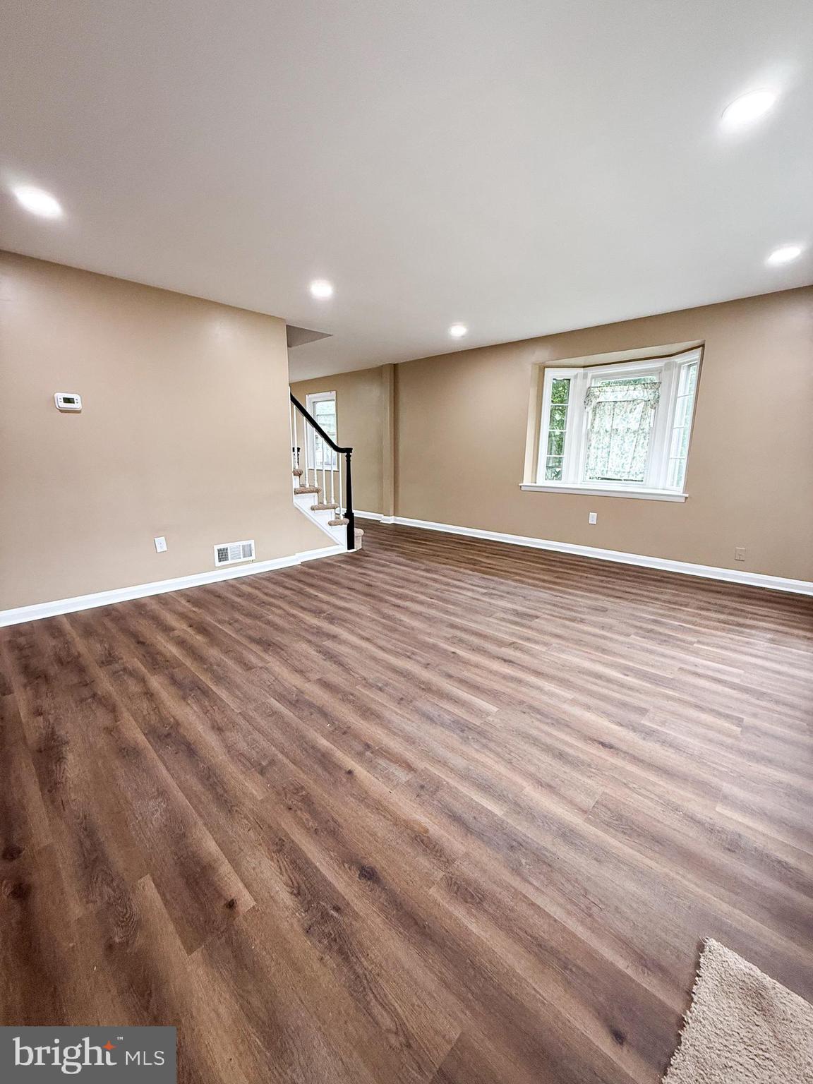6101 Edlynne Road Baltimore, MD 21239 - Photo 3 of 24