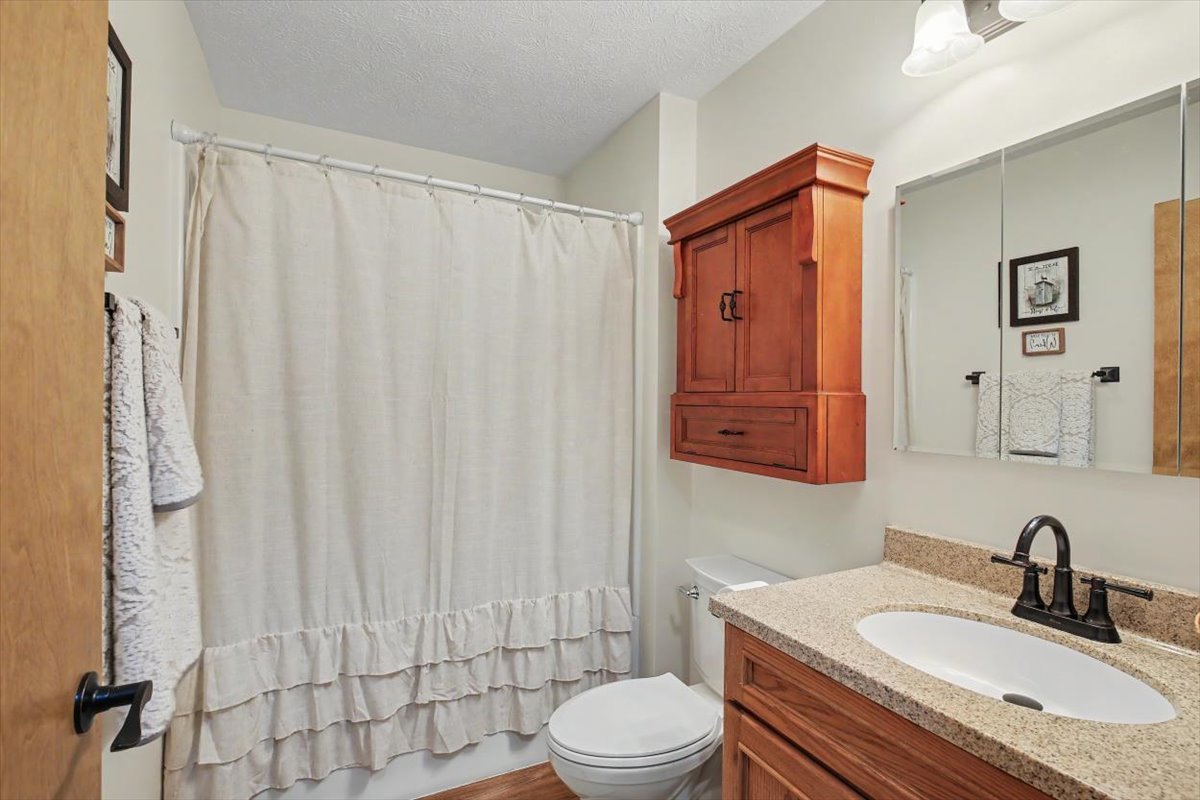 809 Cherokee Lane Pontiac, IL 61764 - Photo 21 of 38