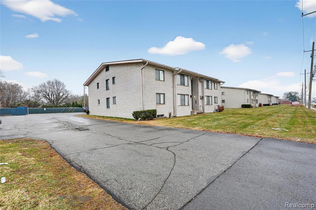32684 Mound Road, Unit 3 Warren, MI 48092 - Photo 1 of 9
