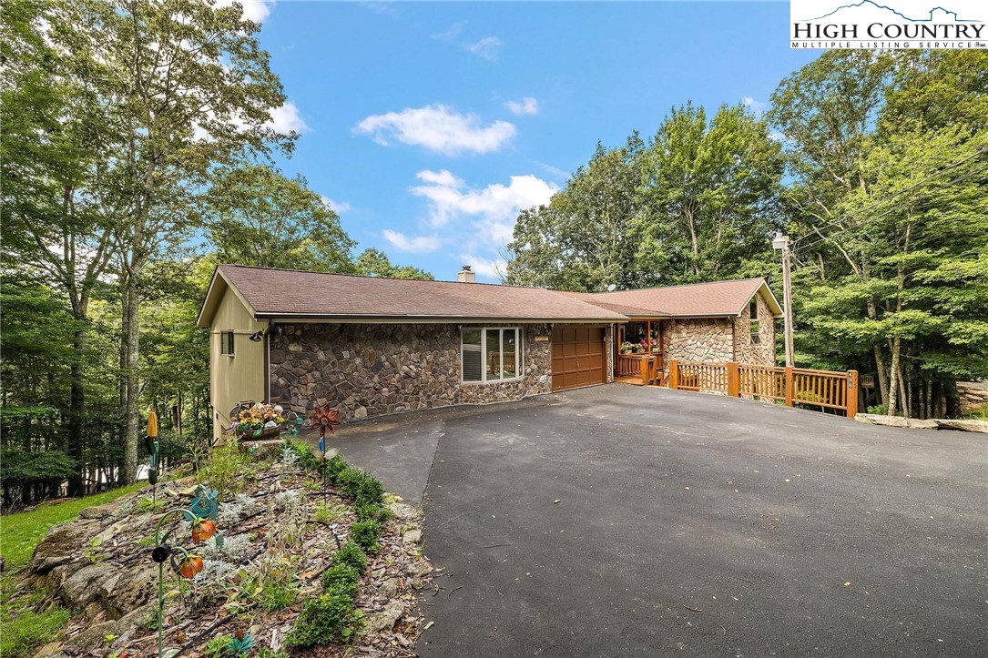 498 St Andrews Road Beech Mountain, NC 28604 - Photo 1 of 31 Gallery Image 1