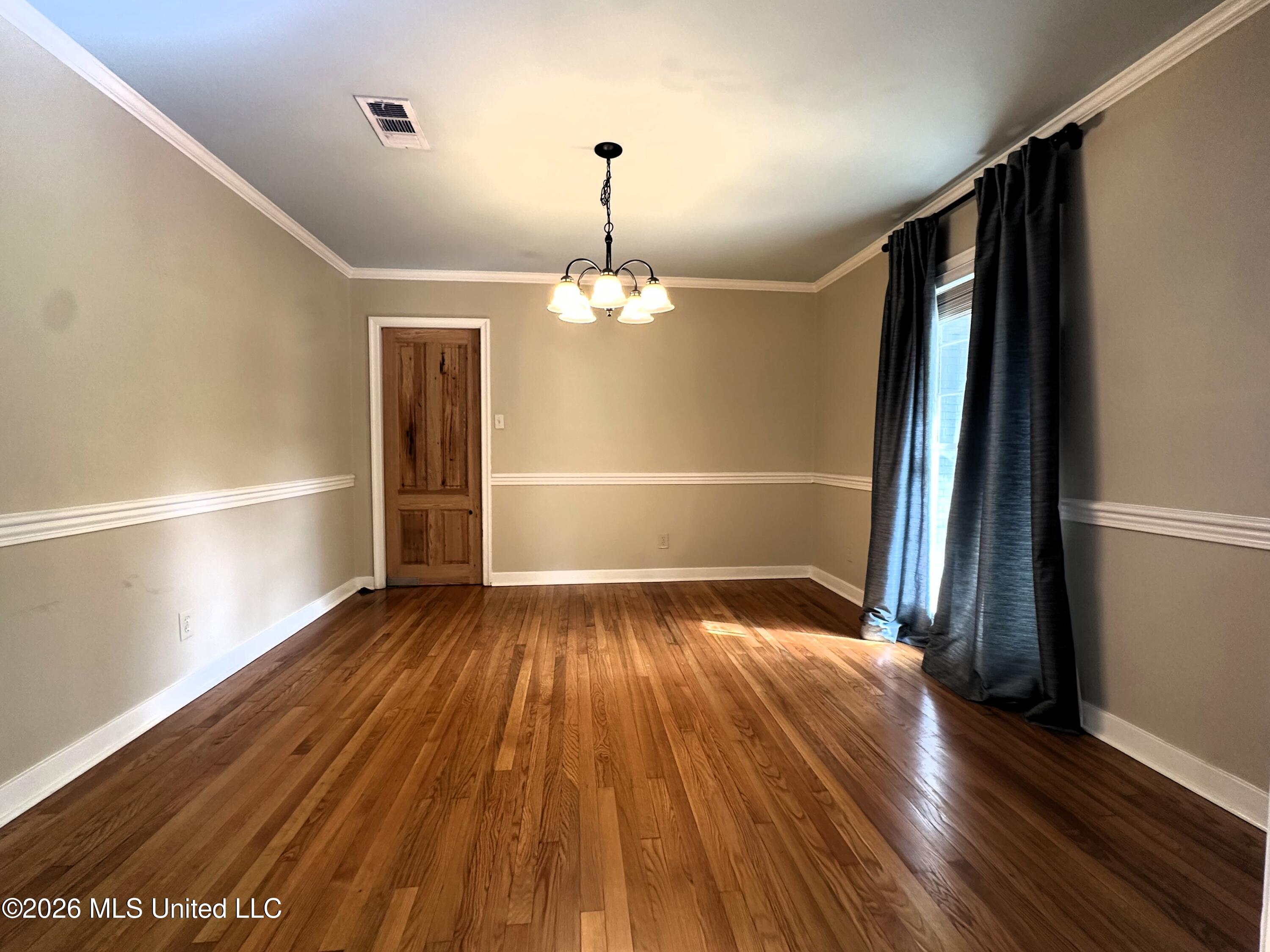 4233 Brussels Drive Jackson, MS 39211 - Photo 3 of 23 IMG_9822