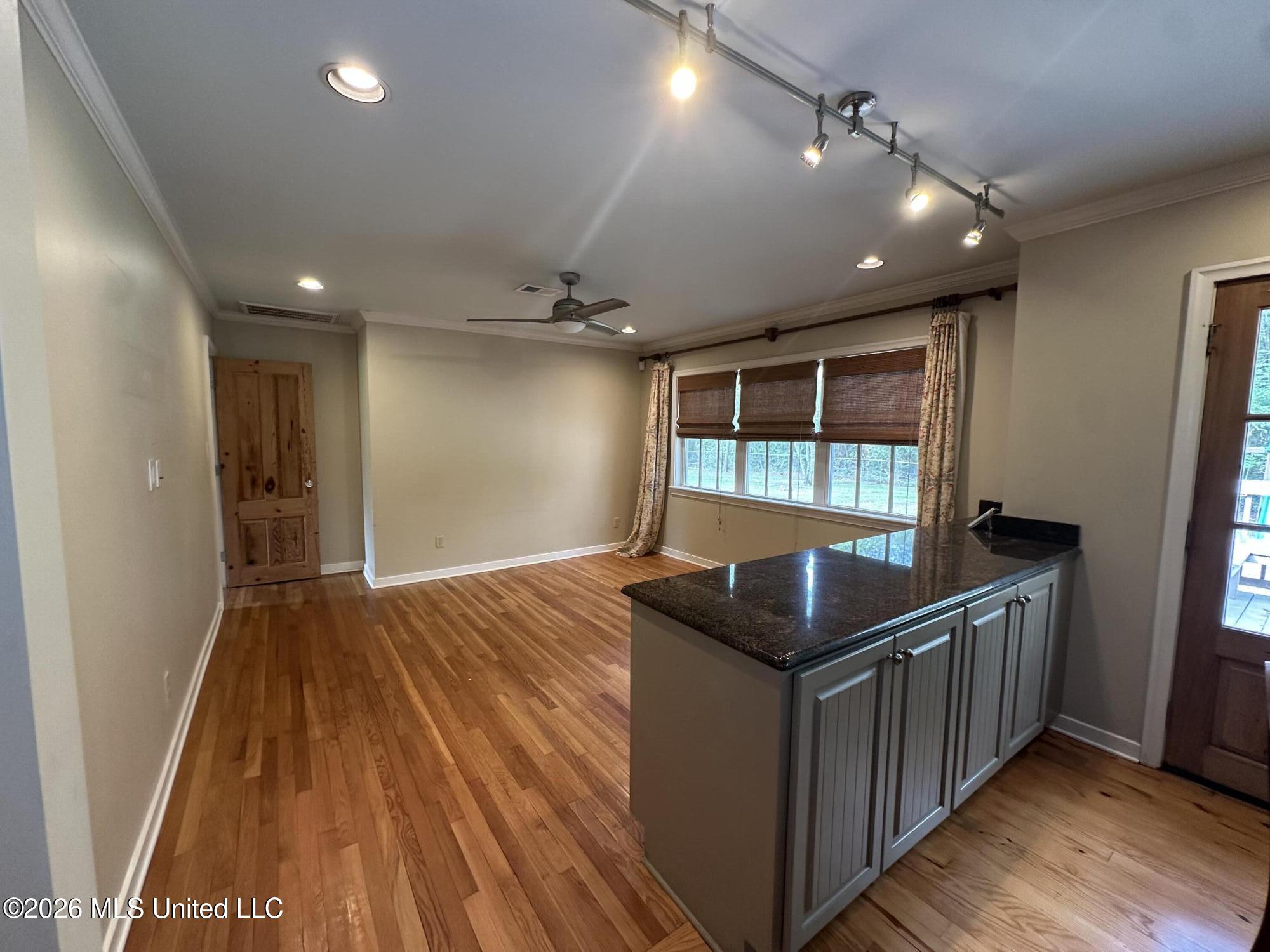 4233 Brussels Drive Jackson, MS 39211 - Photo 8 of 23 IMG_9816