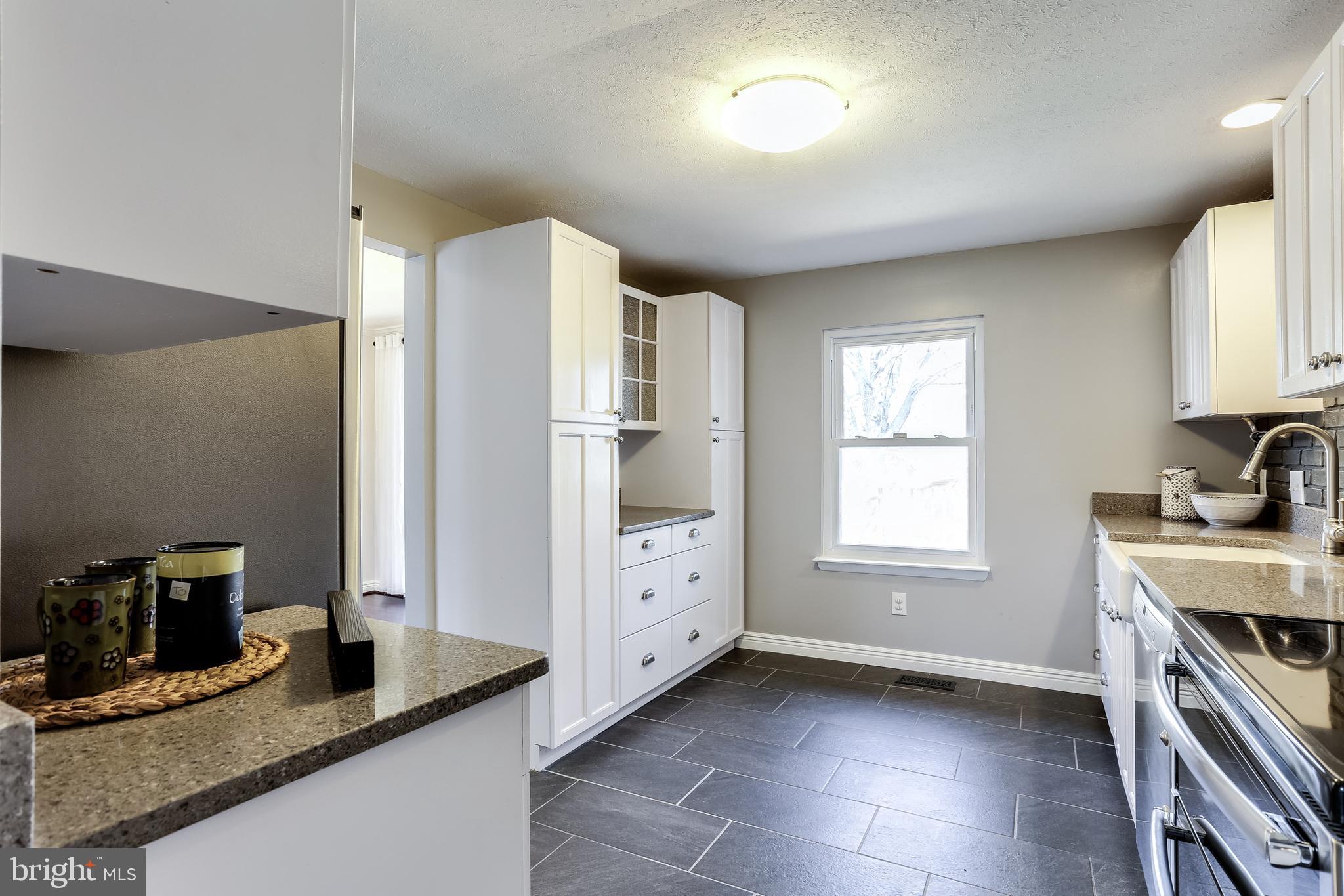 7843 Metacomet Road Hanover, MD 21076 - Photo 4 of 33 Gallery Image 4