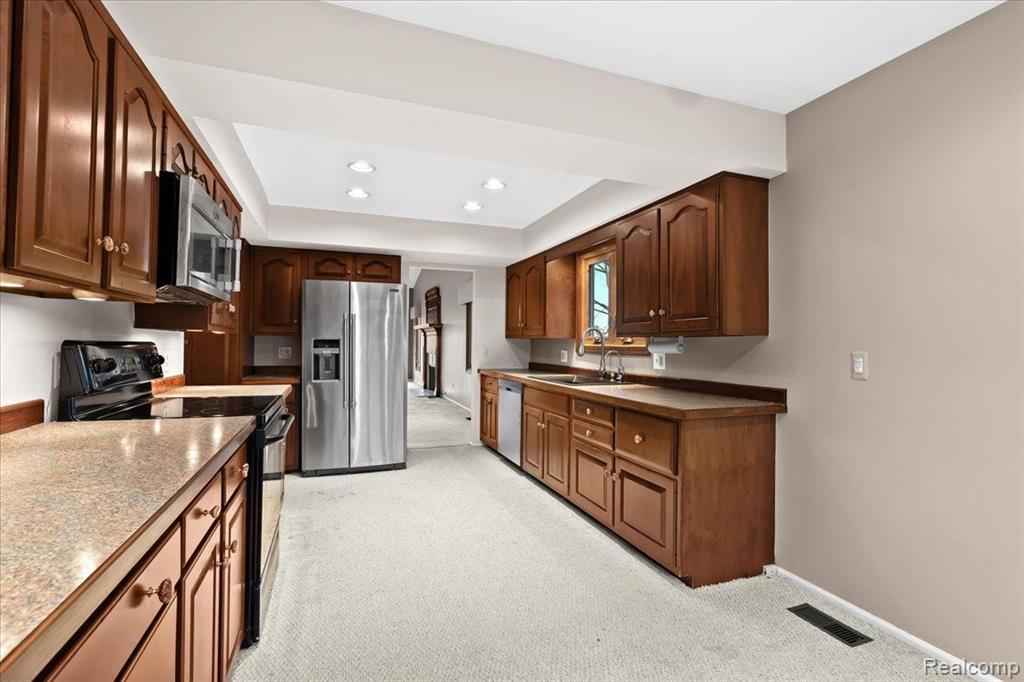 920 Green View Court Rochester Hills, MI 48307 - Photo 18 of 33