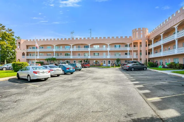 a car parked in front of a building