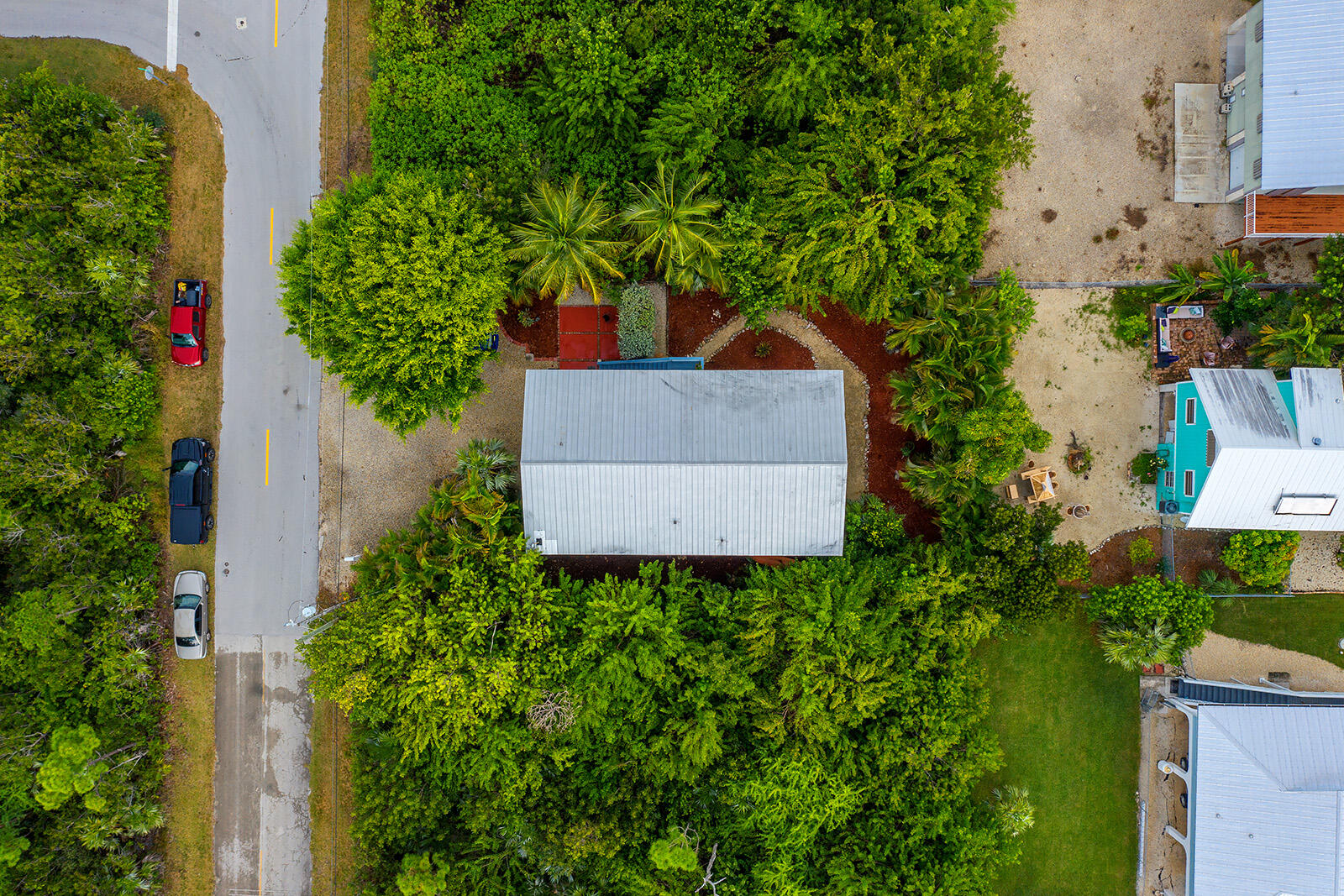 339 Sunrise Road Big Pine Key, FL 33043 - Photo 2 of 34 339 Sunrise Rd (web) 010