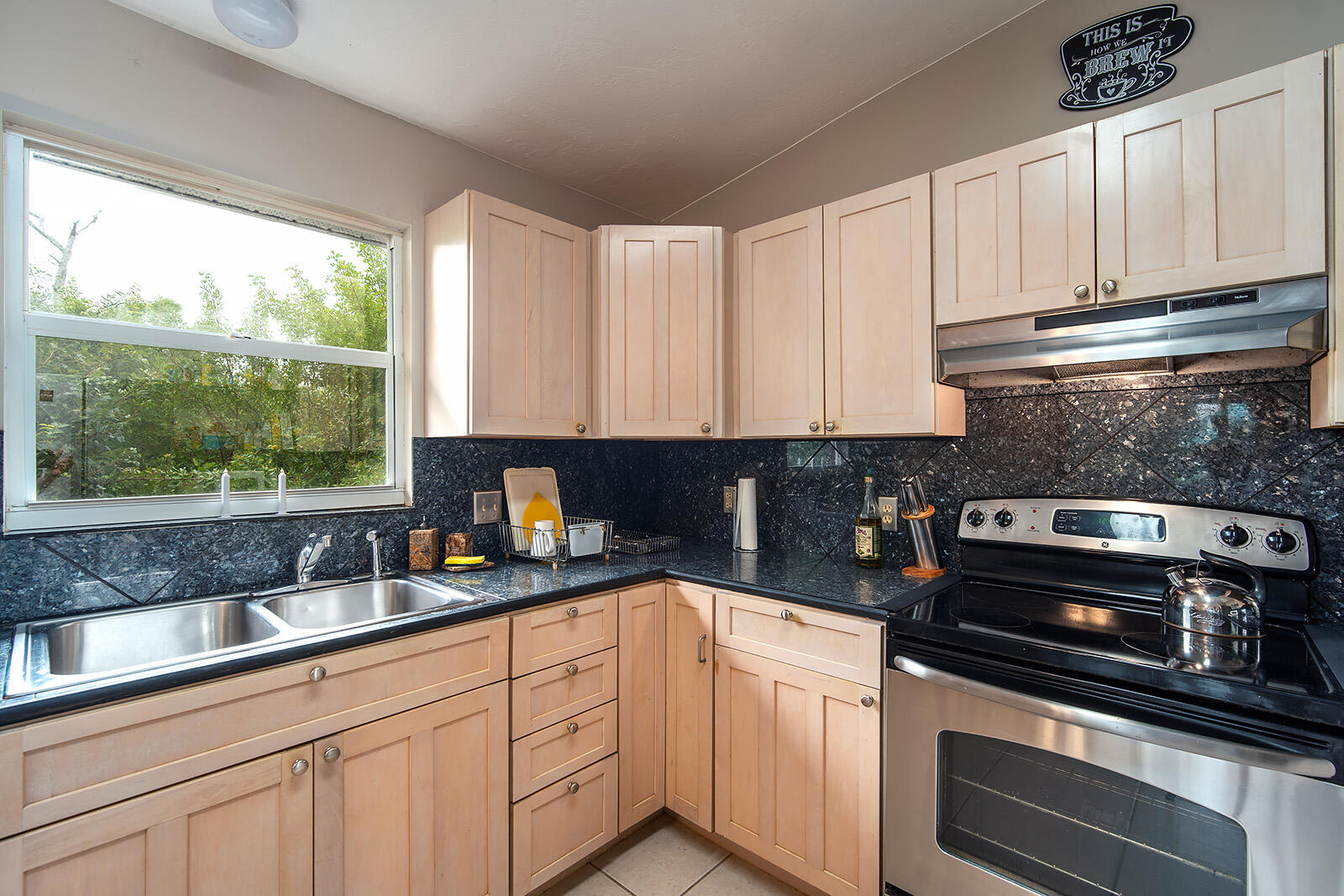 339 Sunrise Road Big Pine Key, FL 33043 - Photo 24 of 34 339 Sunrise Rd (web) 056
