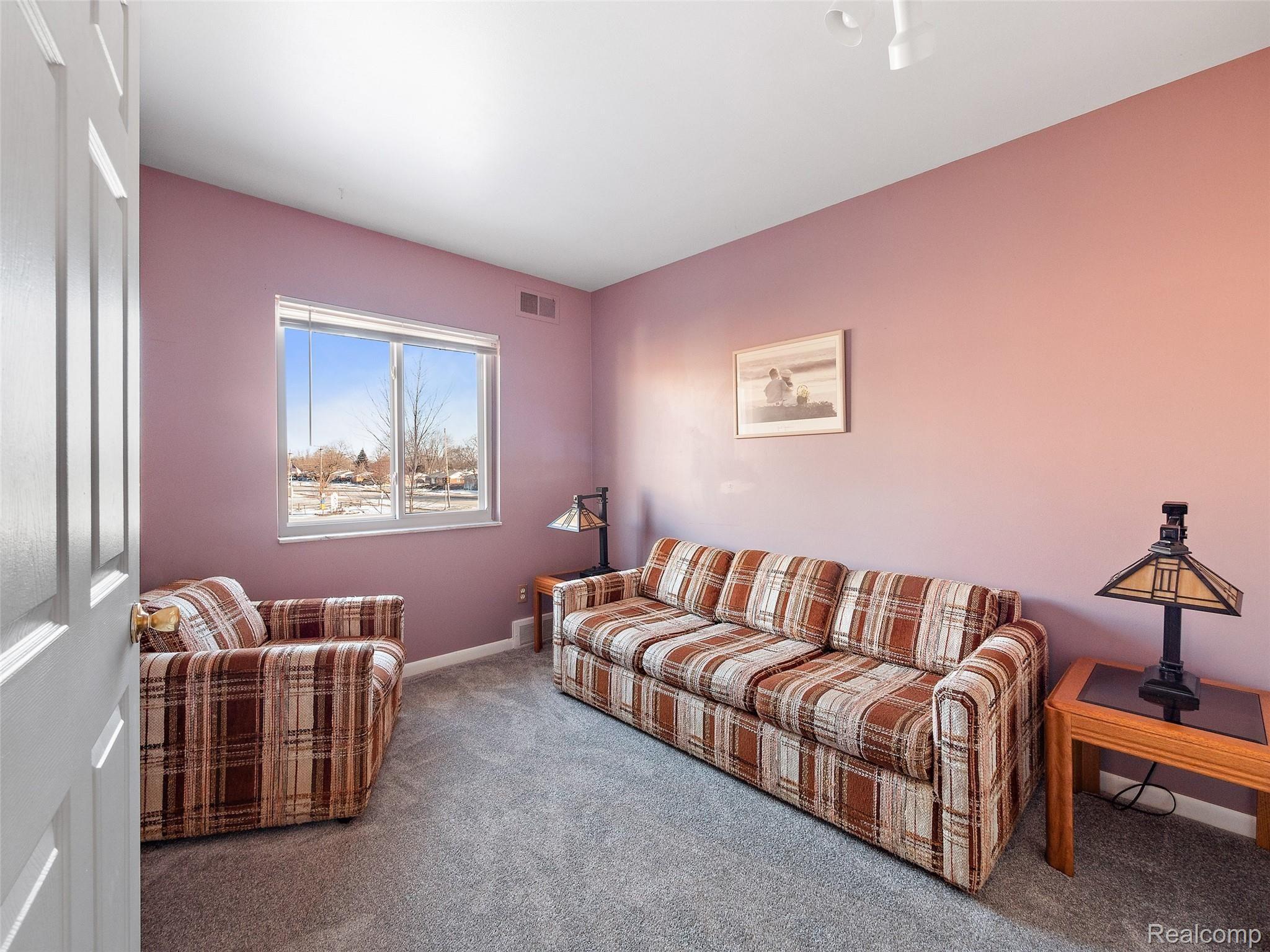 31805 Kelly Road, Unit 26 Fraser, MI 48026 - Photo 20 of 36 31805 Kelly Unit 26-20.jpg