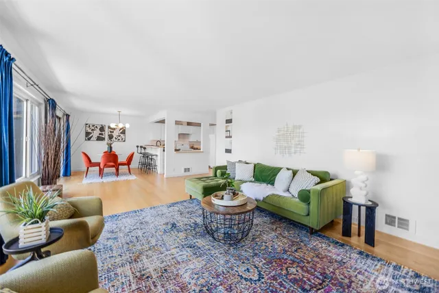 $390,000 | 17904 23rd Lane Northeast, Unit E301, Shoreline, WA 98155