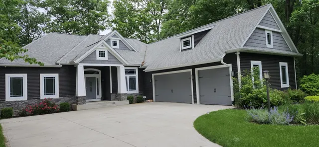 $875,000 | 21932 Buffalo Lane, Cassopolis, MI 49031