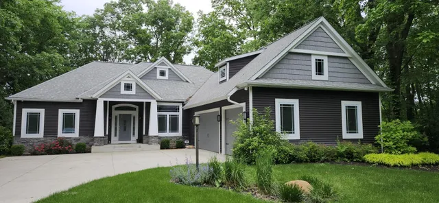 $875,000 | 21932 Buffalo Lane, Cassopolis, MI 49031